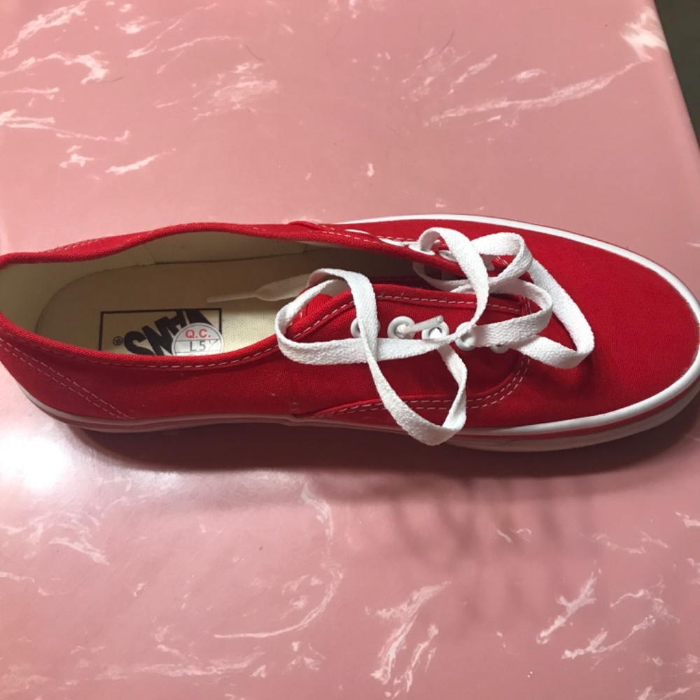 Vans - Picture 2 of 2
